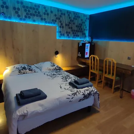 Logis De La Poirie Gasthof Tendon