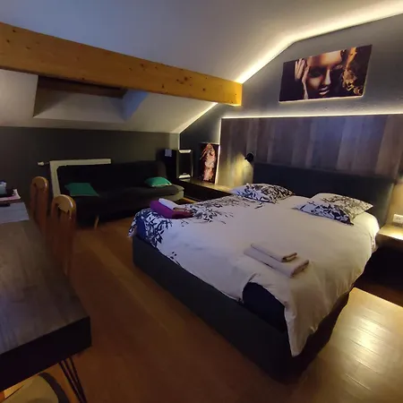 Herberg Logis De La Poirie 3*