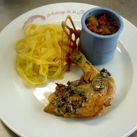 Logis De La Poirie Inn Tendon