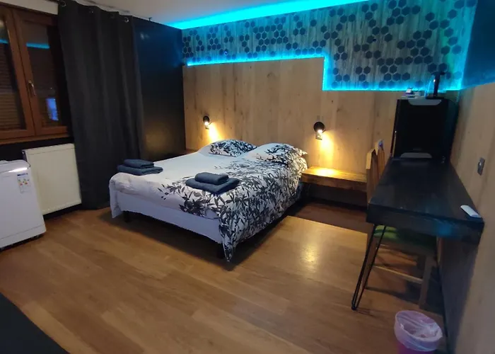 Logis De La Poirie 3*