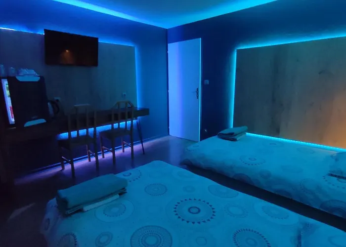 Inn Logis De La Poirie