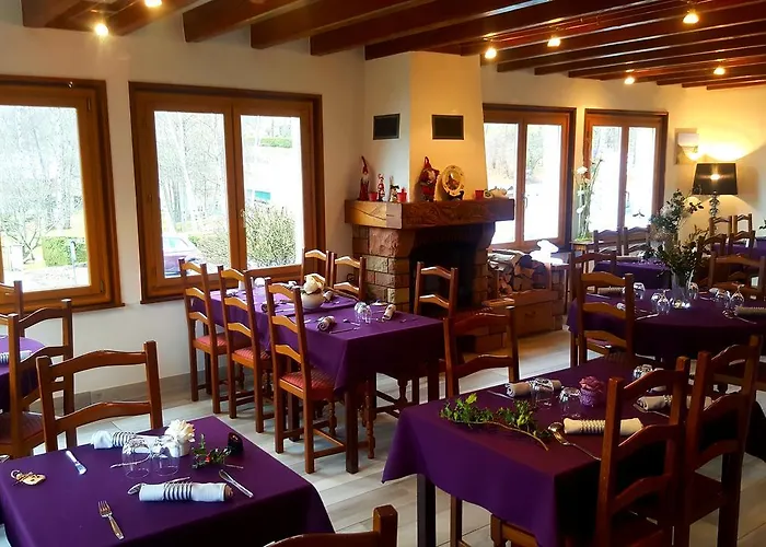 Inn Logis De La Poirie Tendon