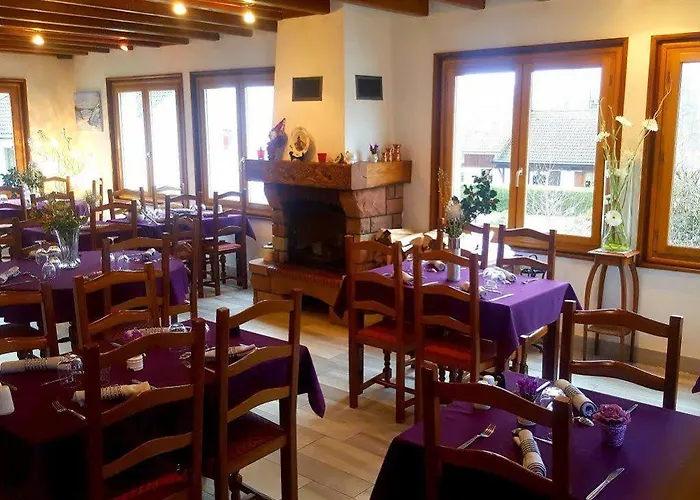 Logis De La Poirie Inn 3*