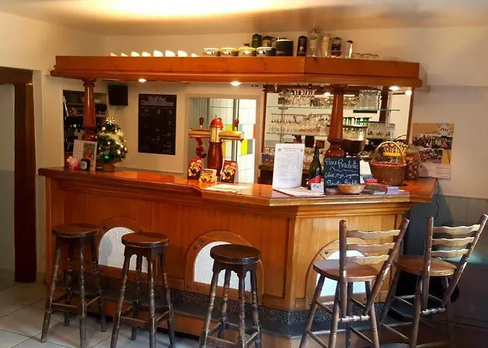 Logis De La Poirie 3* Tendon