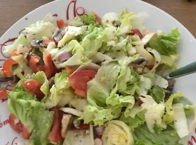 Logis De La Poirie Tendon